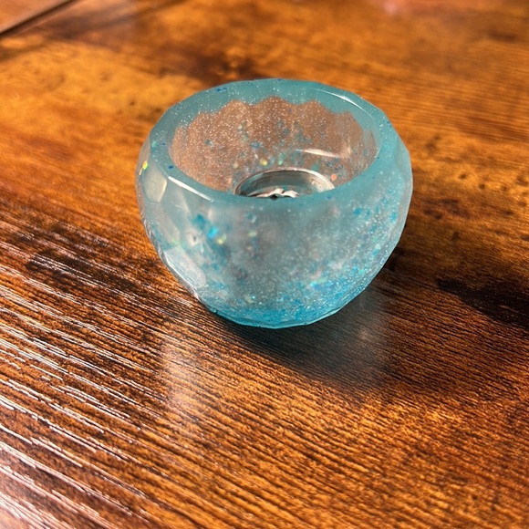 Ring holder for nightstand - Picture 2 of 3